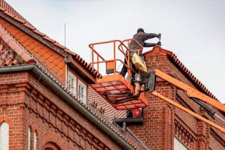 Why Roof Companies Near Me Are Essential Before Listing Your Home for Sale